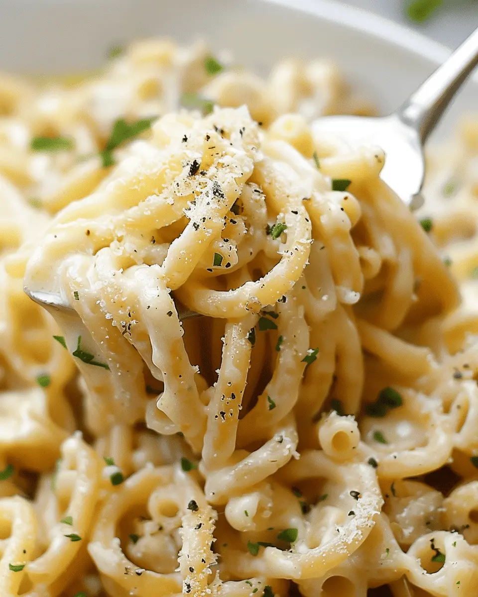 One-Pan Butter Parmesan Pasta with Turkey Bacon: An Easy Delight